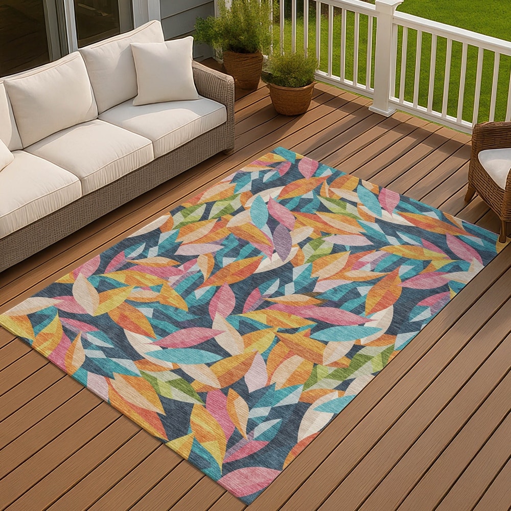 Machine Washable Indoor/ Outdoor Modern Floral Chantille Rug