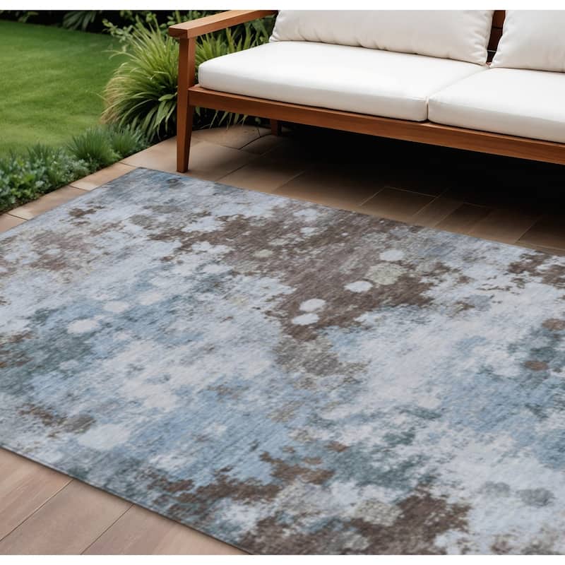 HomeRoots Abstract Transitional Rectangle Outdoor Rug - 8' X 10'