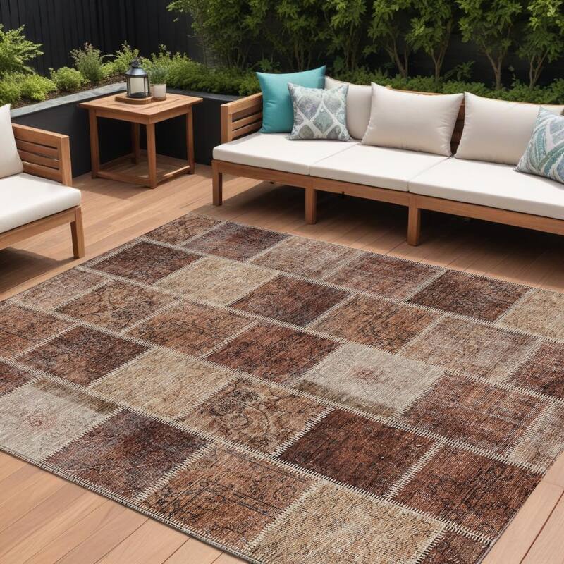 HomeRoots Patchwork Transitional Rectangle Outdoor Rug - 9' X 12'