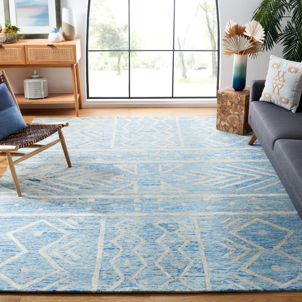 SAFAVIEH Handmade Chatham Vineta Modern Wool Rug