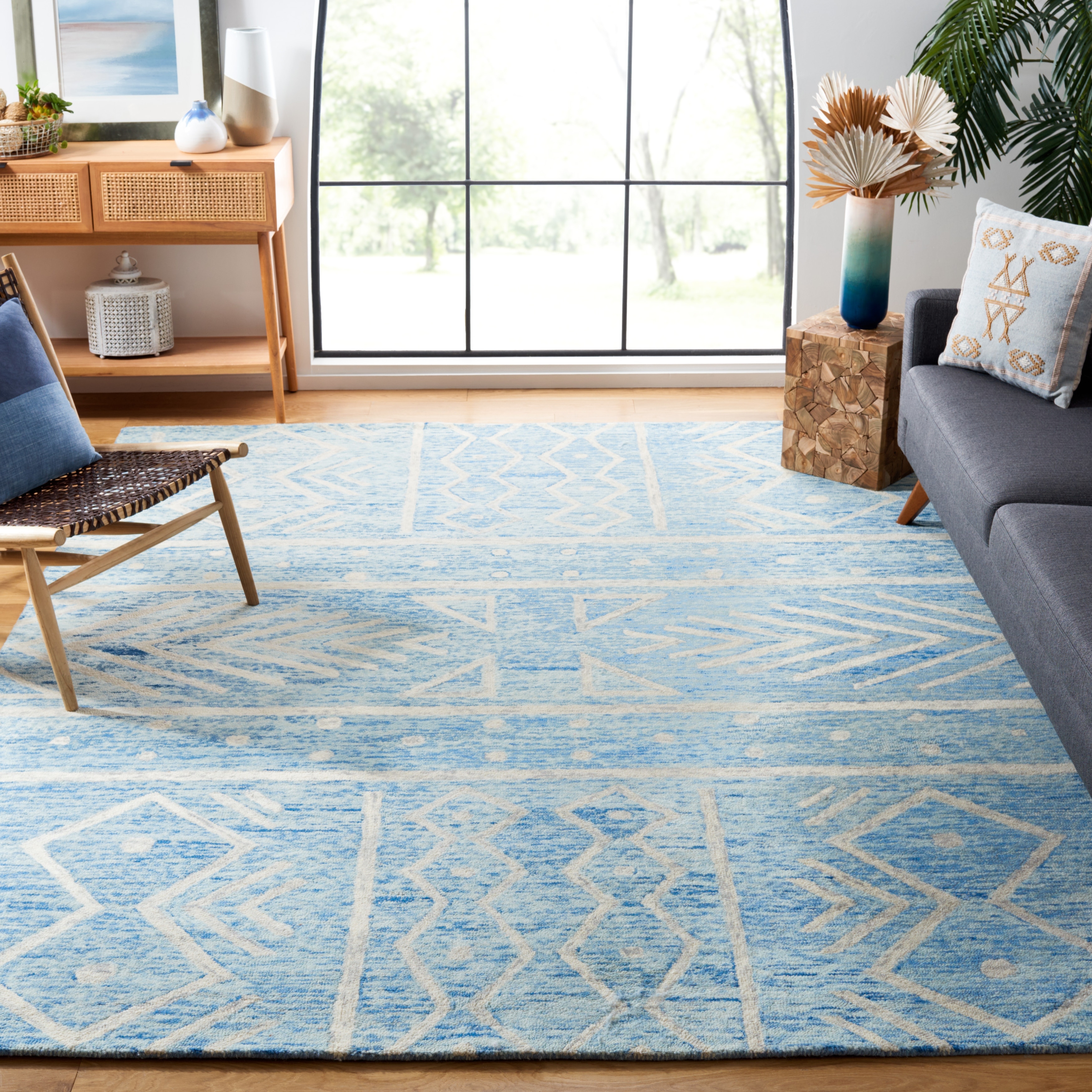 SAFAVIEH Handmade Chatham Vineta Modern Wool Rug