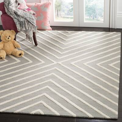 SAFAVIEH Handmade Kids Palina Wool Rug