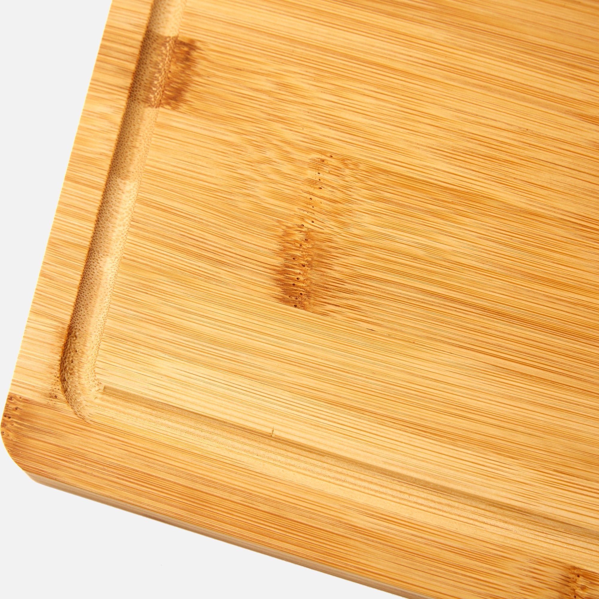 https://ak1.ostkcdn.com/images/products/is/images/direct/af686405e2406abcb834ac527fe045fdca993246/Vaiyer-Organic-Bamboo-Cutting-Board-w--Juice-Groove%2C-Heavy-Duty-Kitchen-Chopping-Board-for-Meat%2C-Chicken%2C-Cheese-and-Vegetables.jpg