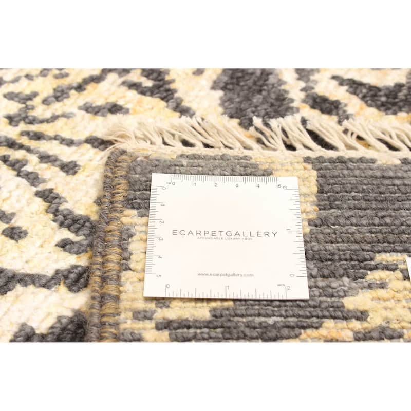 ECARPETGALLERY Hand-knotted Mystique Black Wool Rug - 4'8 x 6'7