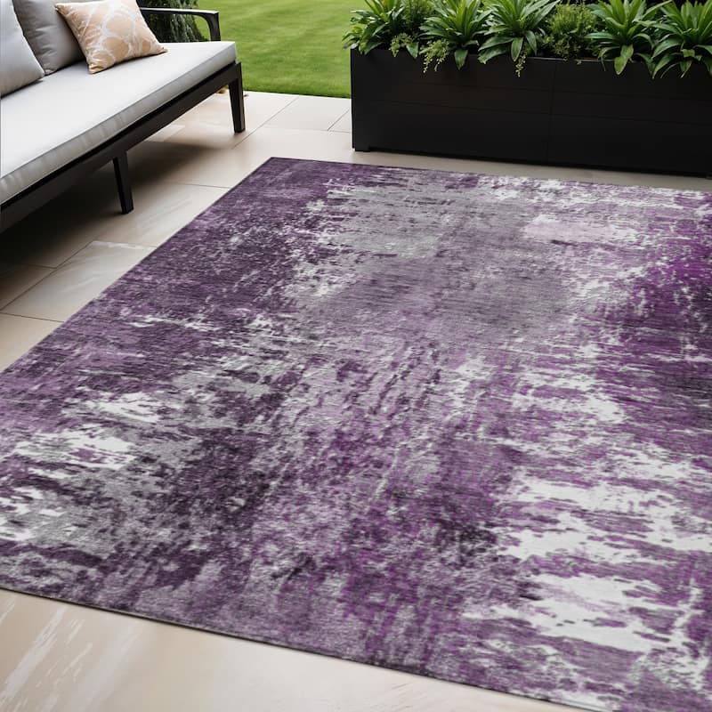 HomeRoots Abstract Transitional Rectangle Outdoor Rug - 5' X 8'