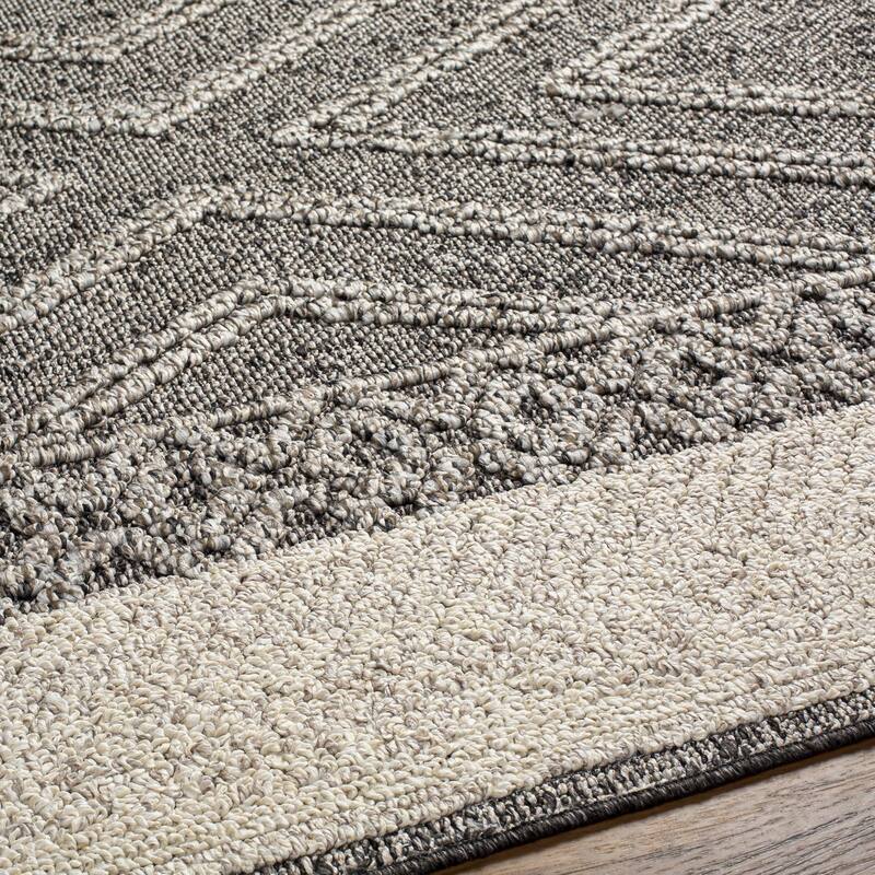 Livabliss Sarasota Scandinavian Diamond Indoor / OutdoorArea Rug