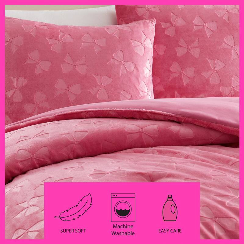 Betsey Johnson Flirty Bows Reversible Pink Comforter Set