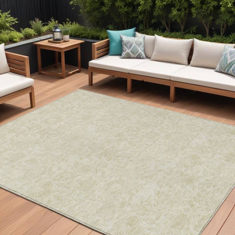 HomeRoots Floral Transitional Rectangle Outdoor Rug - 8' X 10'