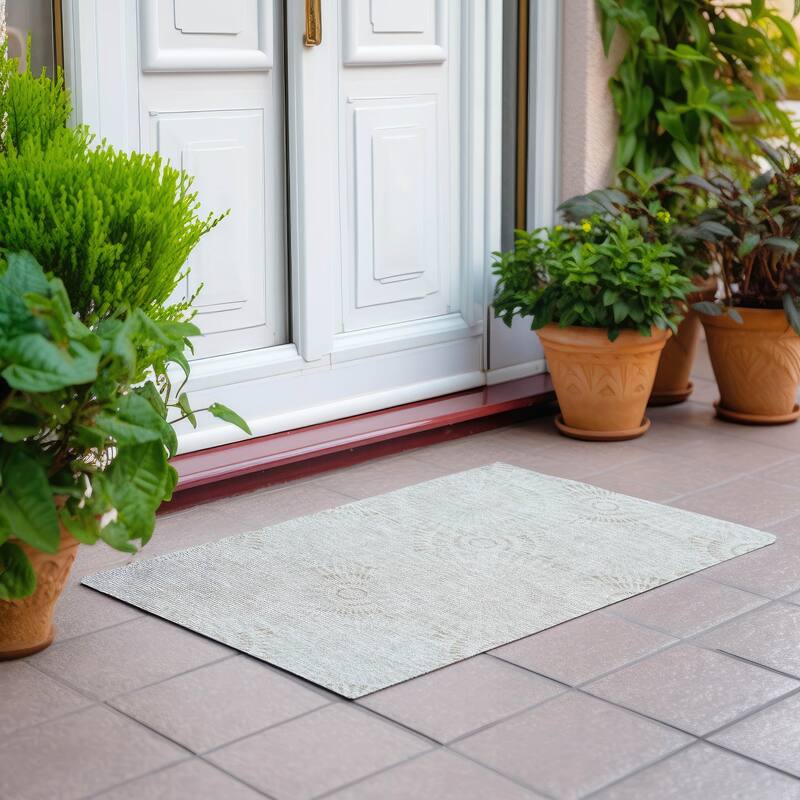Machine Washable Indoor/ Outdoor Chantille Modern Burst Rug - Ivory - 1'8" x 2'6"