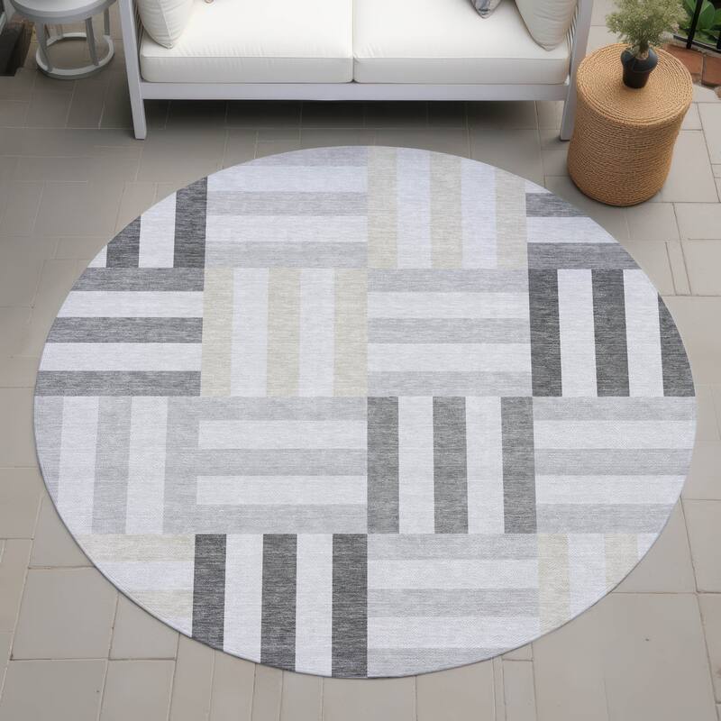 Machine Washable Indoor/ Outdoor Modern Hatch Chantille Rug - Gray - 8' x 8'