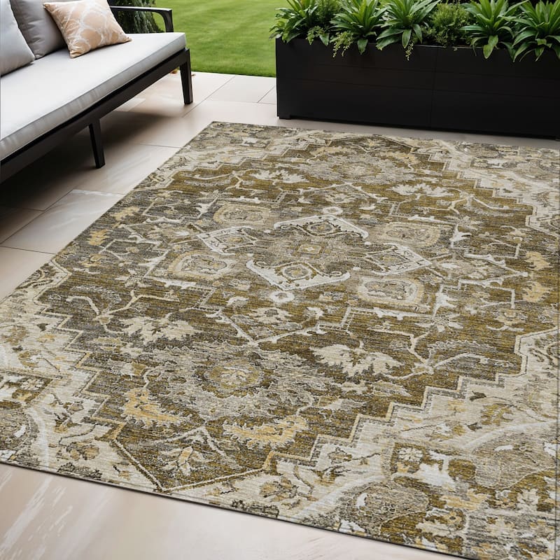 HomeRoots Oriental Traditional Rectangle Outdoor Rug - 5' X 8'