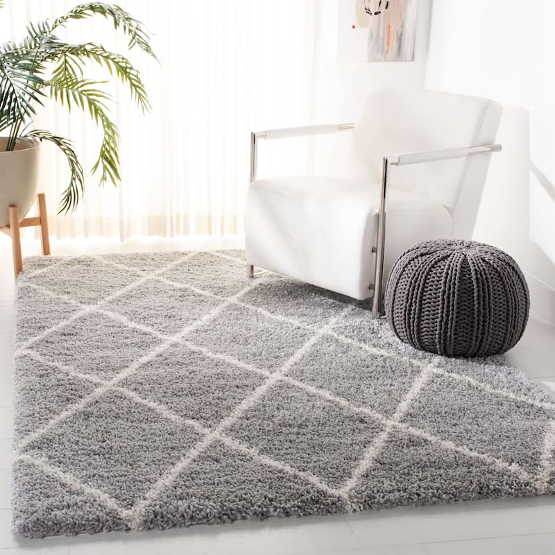 SAFAVIEH Fontana Shag Gurli Trellis 2-inch Thick Rug - 3' x 5' - Grey/Cream