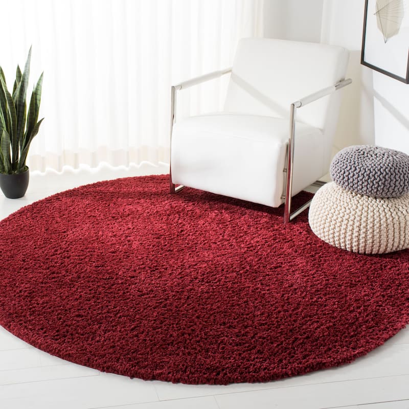 SAFAVIEH August Shag Solid 1.2-inch Thick Area Rug - 6'7" Round - Burgundy - Round