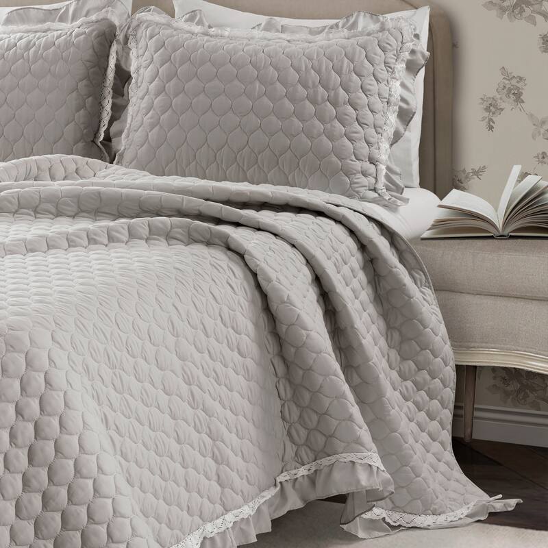 Lush Decor Ella Shabby Chic Ruffle Lace 3 Piece Quilt Set
