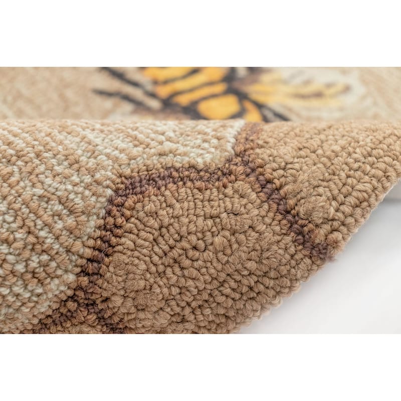 Liora Manne Frontporch Honeycomb Bee Indoor/Outdoor Rug