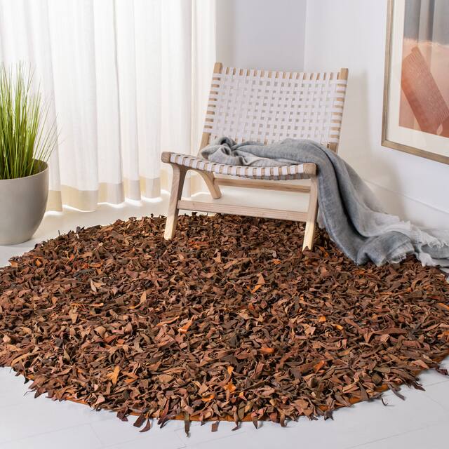 SAFAVIEH Handmade Leather Shag Carlijn Modern Decorative Rug
