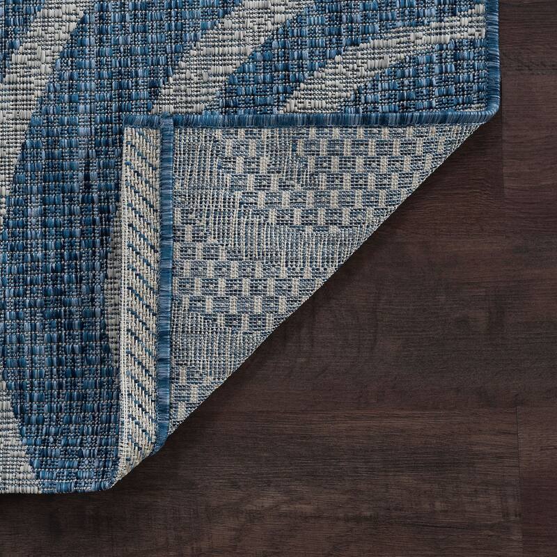 Colonnade Transitional Geometric Indoor/Outdoor Area Rug