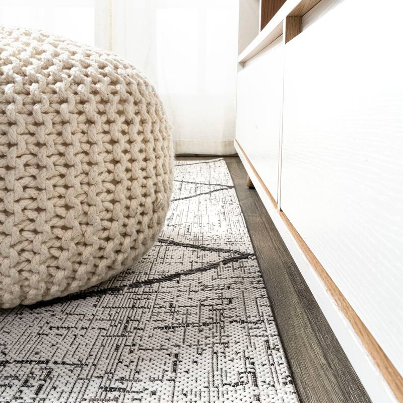 JONATHAN Y Derya Tribal Diamond Trellis Indoor/Outdoor Area Rug