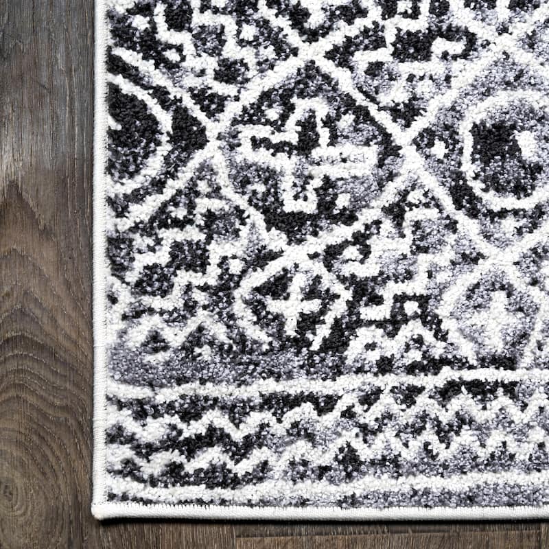 JONATHAN Y Illi Moroccan Geometric Distressed Area Rug
