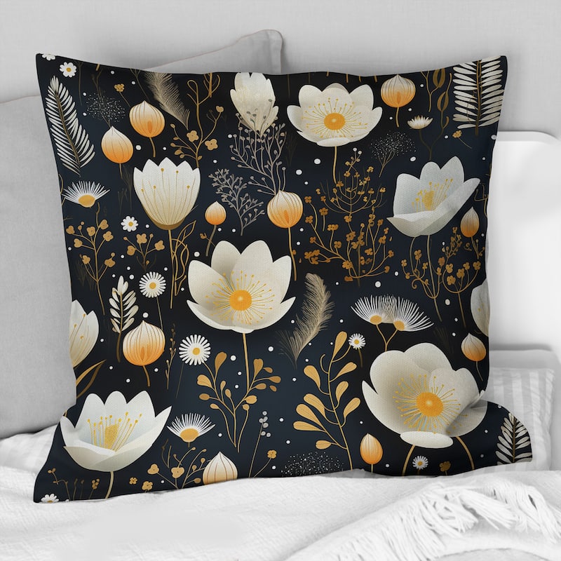 Designart "Divine Dreams Floral Pattern V" Floral Printed Throw Pillow - 18 x 18