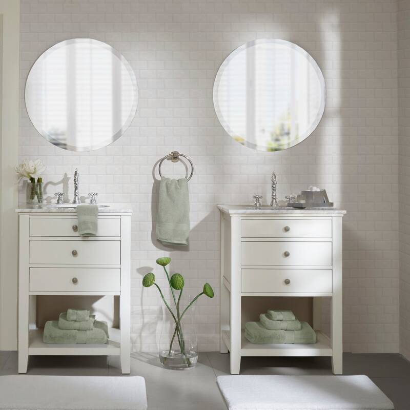 One hundred percent Cotton 8 Piece Antimicrobial Towel Set
