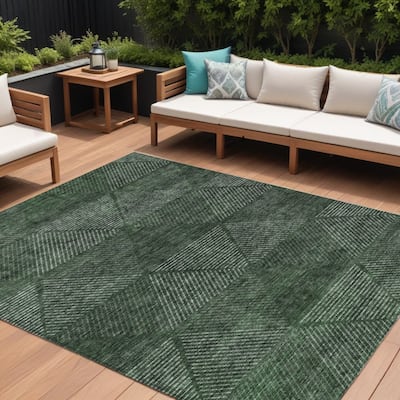 HomeRoots Geometric Transitional Rectangle Outdoor Rug