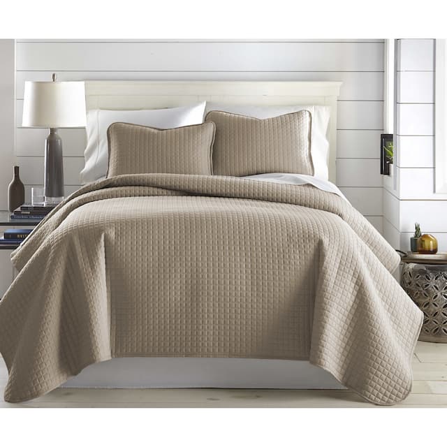Oversized Solid 3-piece Quilt Set by Southshore Fine Linens