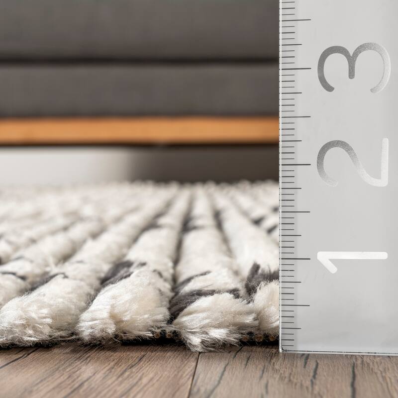 Nuloom Jaycee Abstract Soft Shaggy Textured Fringe Area Rug