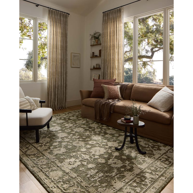 Alexander Home Paxen Traditional Area Rug - 3'-6" x 5'-6"
