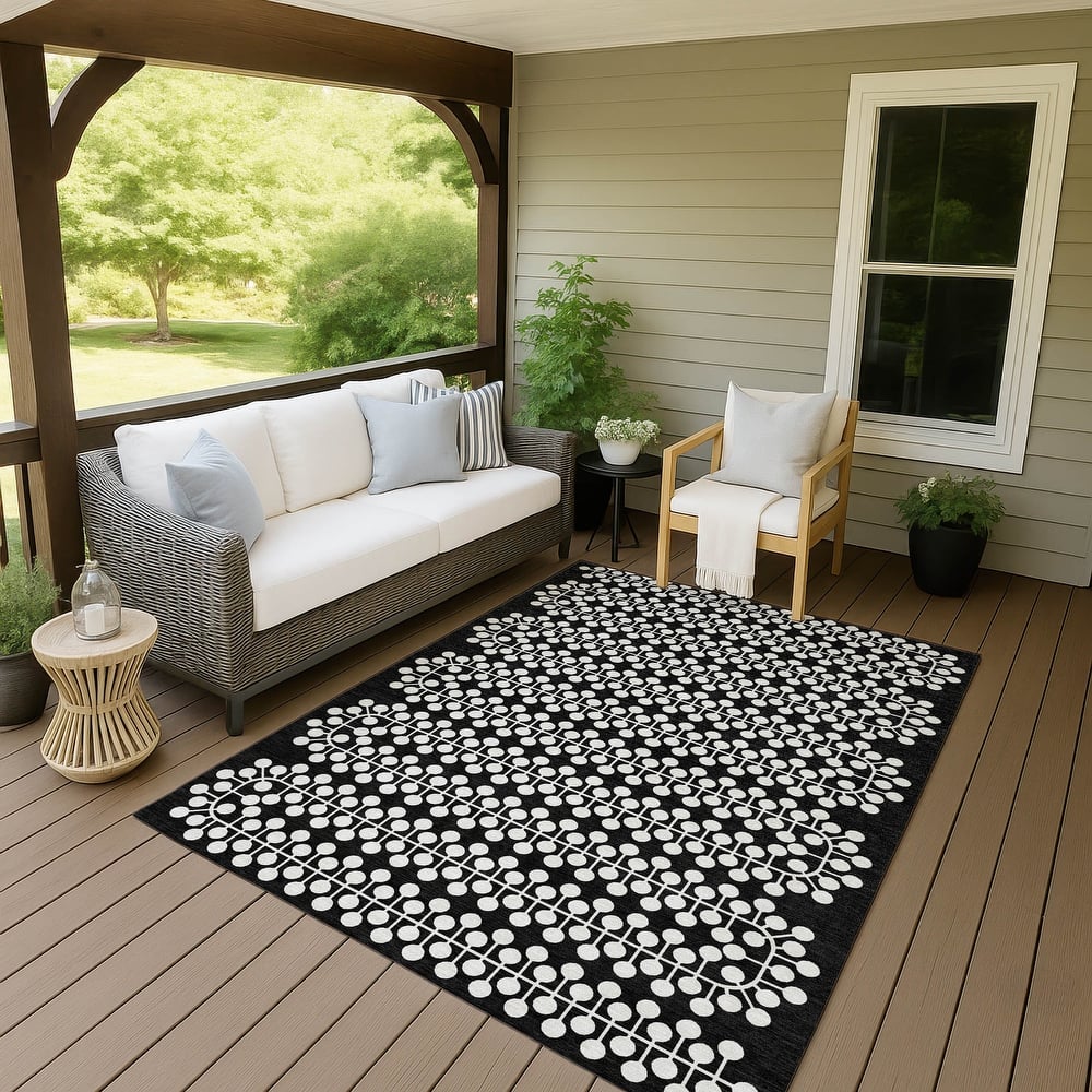 Machine Washable Indoor/ Outdoor Modern Ailey Chantille Rug
