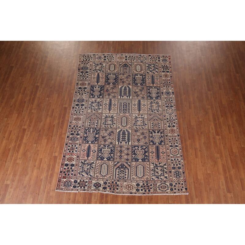 Bakhtiari Persian Vintage Rug Hand-Knotted Traditional Wool Carpet - 6'9"x 10'1"