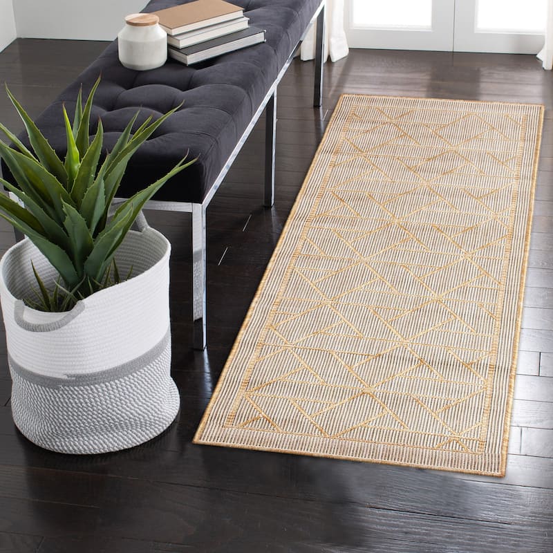 Liora Manne Carmel Pyramid Indoor/Outdoor Rug