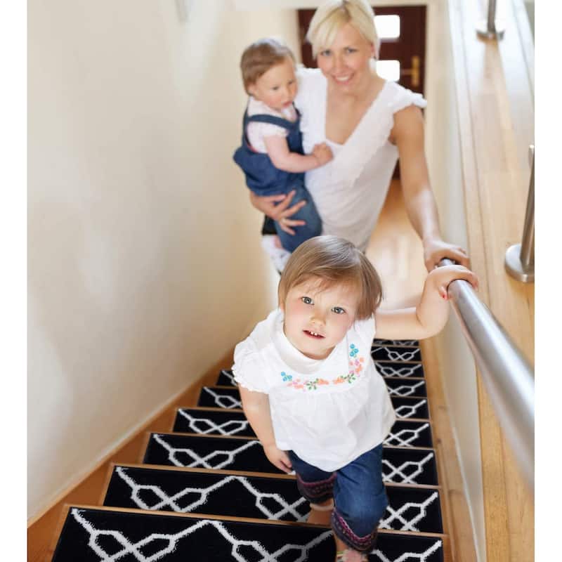 SUSSEXHOME Zigzag Collection Stair Treads Polypropylene 9"x28"