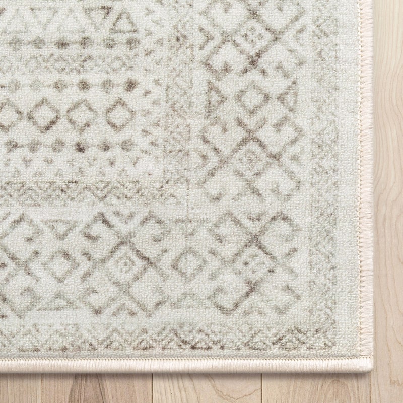 Well Woven Kings Court Sana Transitional Damask Washable Low Pile Rug