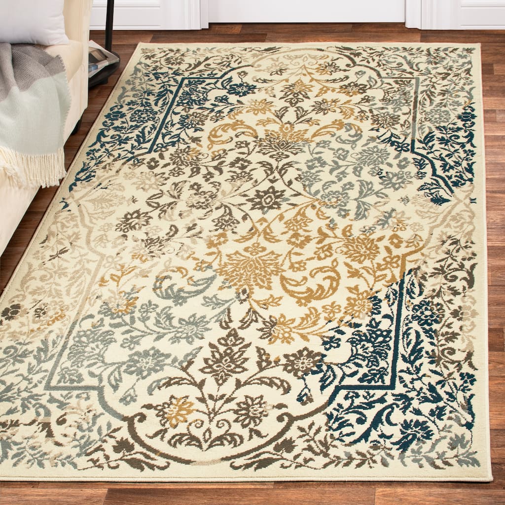 Superior Designer Araya Traditional Area Rug