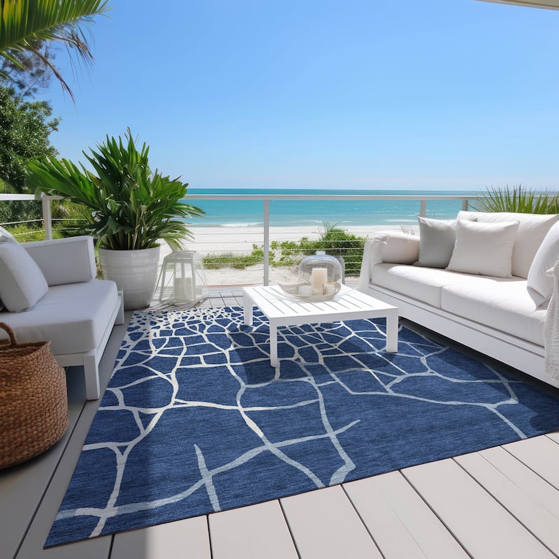 Machine Washable Indoor/ Outdoor Abstract Webby Chantille Rug