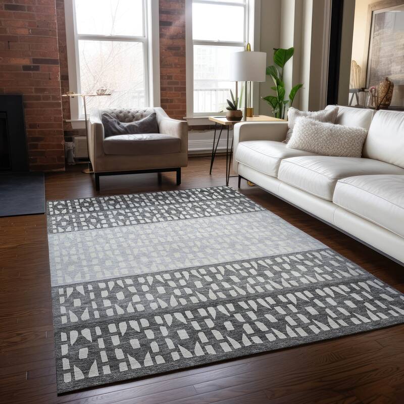 Machine Washable Indoor/ Outdoor Stripe Geo Chantille Rug