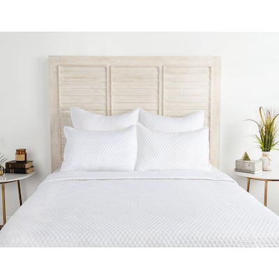 Winthrop 100% Sateen Quilt by Kosas Home
