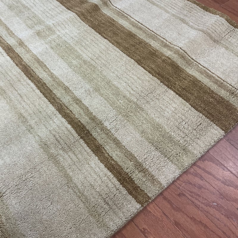 HERAT ORIENTAL 4' x 6' Handmade Vertical Stripe Tibetan Wool Rug - 4' x 6'