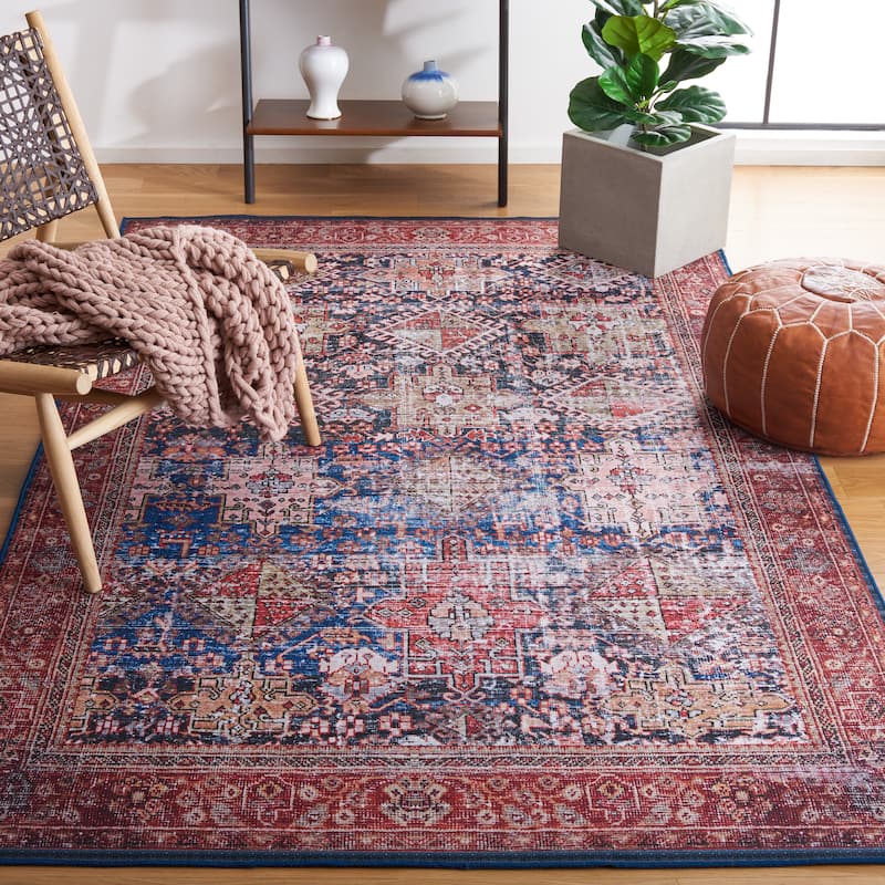 SAFAVIEH, Tucson Machine Washable Slip Resistant Jadwiga Traditional Rug