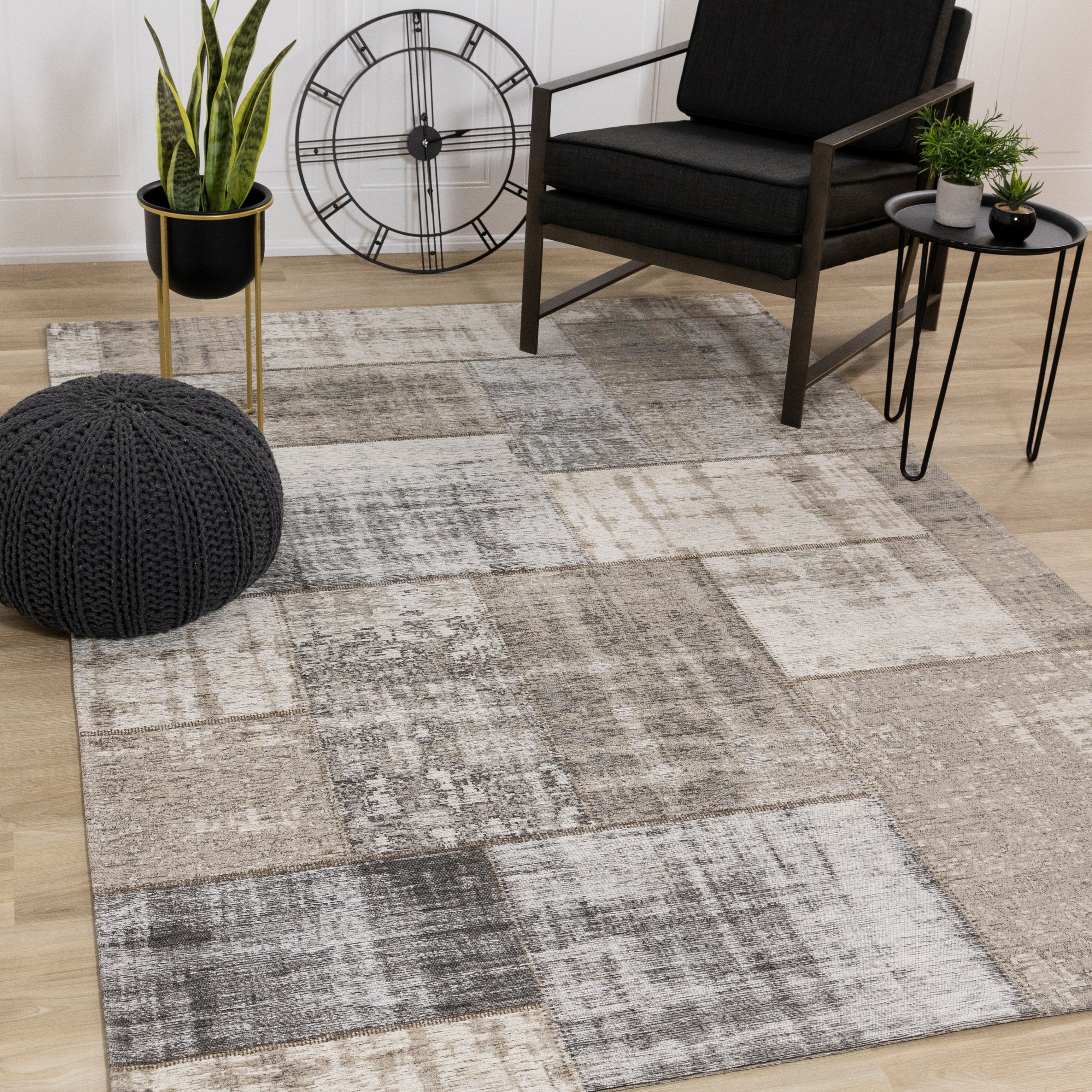 Kylie Collection - Grey/Cream Vintage Patchwork Rug - 7'6" x 10'10"