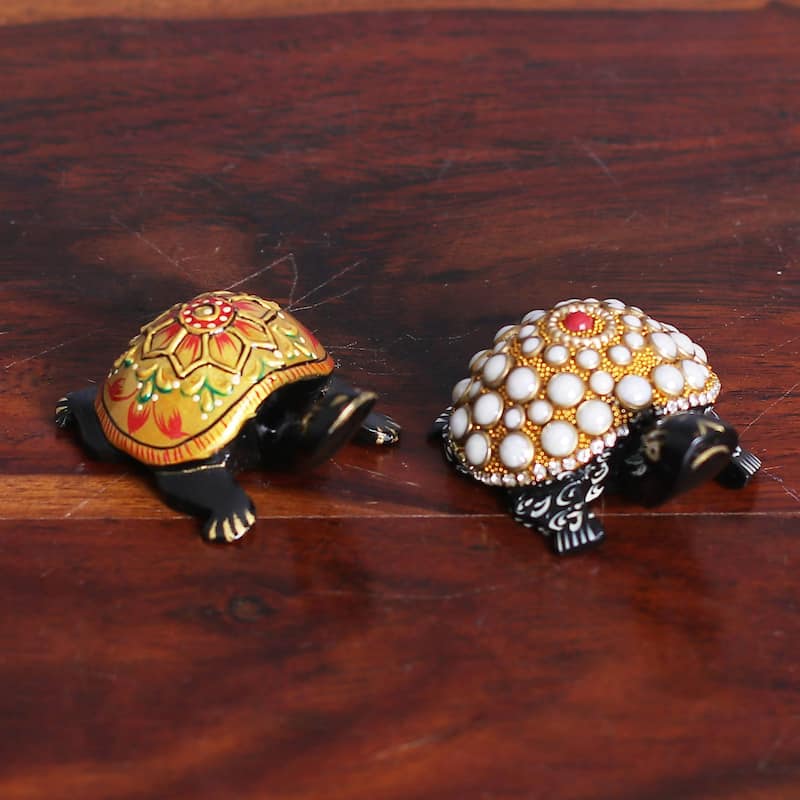 Novica Handmade Festive Turtles Wood Magnets (Pair)