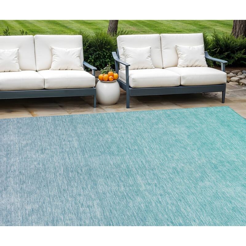 HomeRoots Ombre Transitional Rectangle Outdoor Rug - 8' X 10'