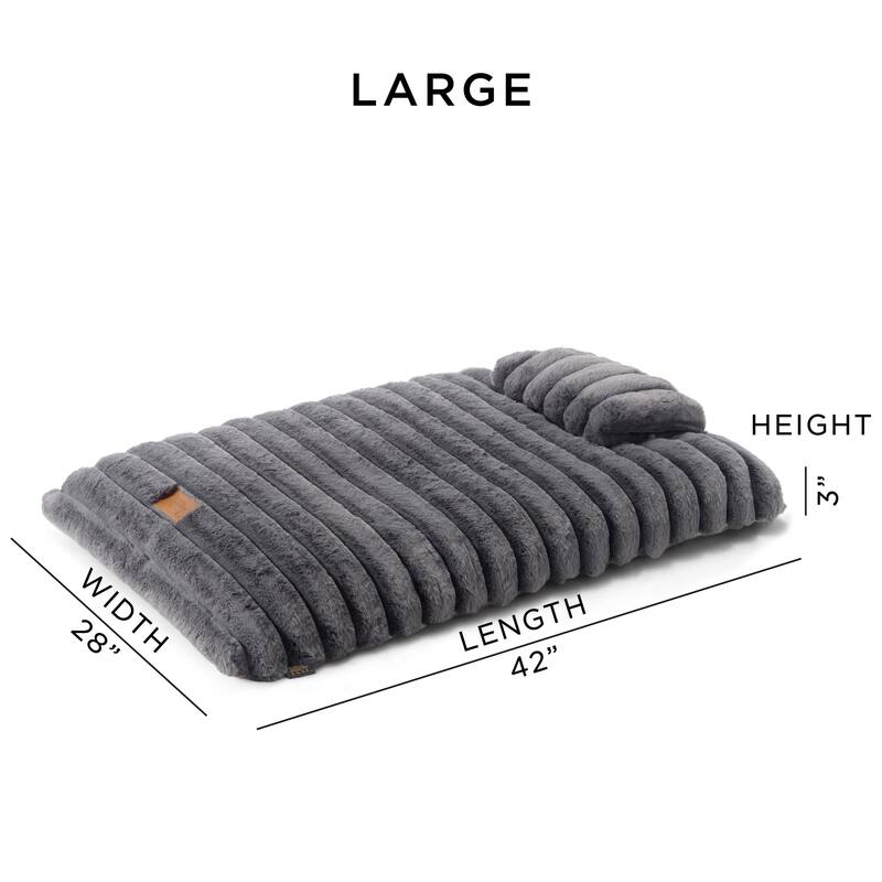 Picture of TOWN & COUNTRY LUXE CuddleTown Ribbed Bubble Stripe Pillow Crate Mat ...