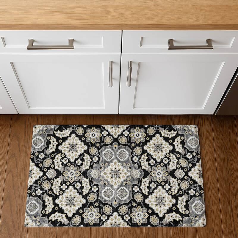 Premium Washable Super Soft Classic Traditional Mayfield Rug - Black - 1'8" x 2'6"