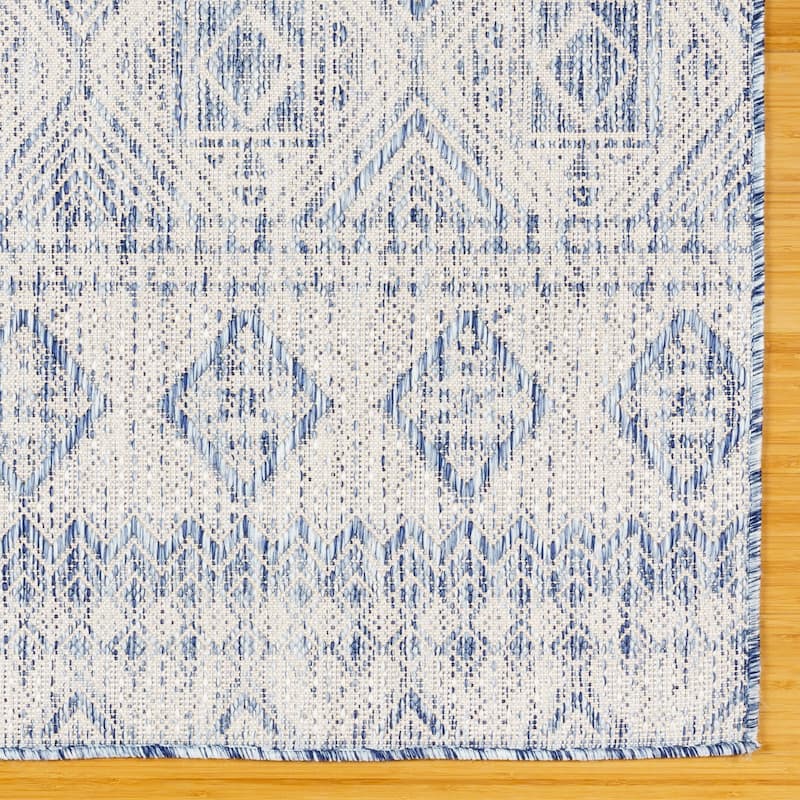 Gertmenian Savara Global Geometric Polypropylene Indoor Outdoor Performance Flatweave Area Rug Collection