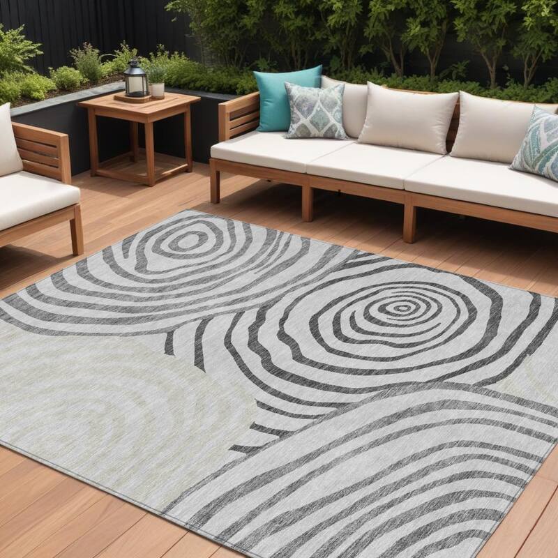 HomeRoots Abstract Transitional Rectangle Outdoor Rug - 9' X 12'