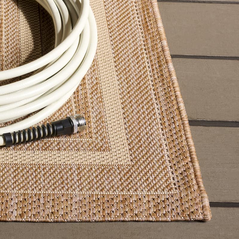 SAFAVIEH Courtyard Vickie Indoor/Outdoor Waterproof Patio Backyard Rug