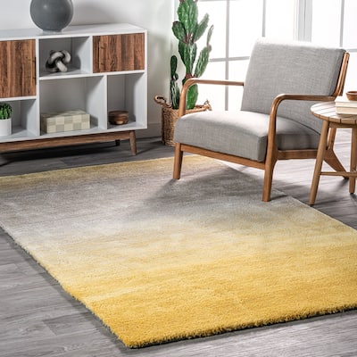 Nuloom Handmade Soft and Plush Ombre Shag Rug