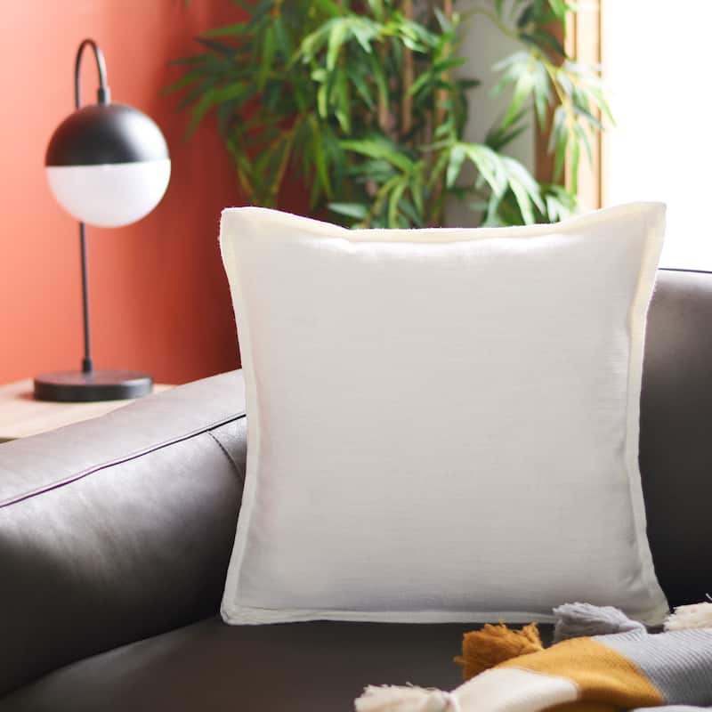 SAFAVIEH Jyana Solid 18-inch Decorative Accent Throw Pillow - 18" x 18" Square - White